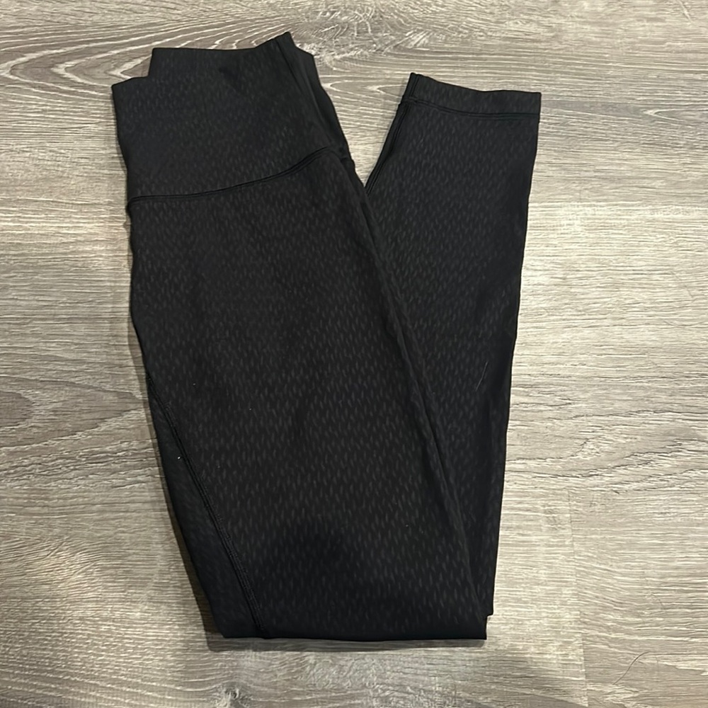 Lulu size 4
